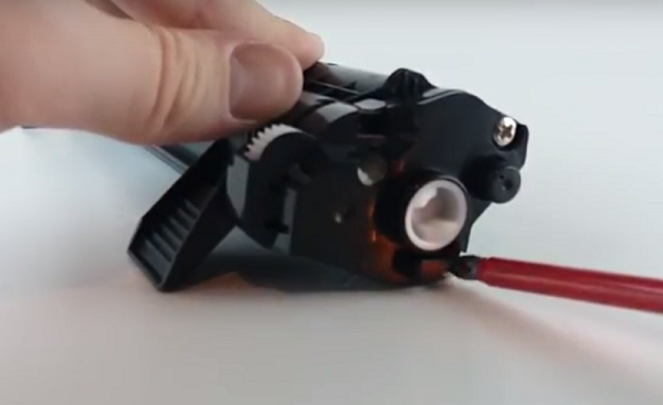 Вставьте кассету в блок барабана