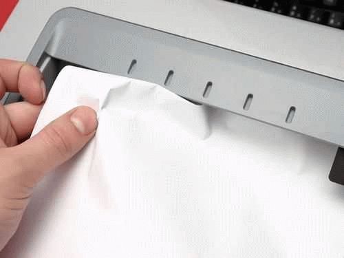 На принтере горит красная кнопка и он не печатает